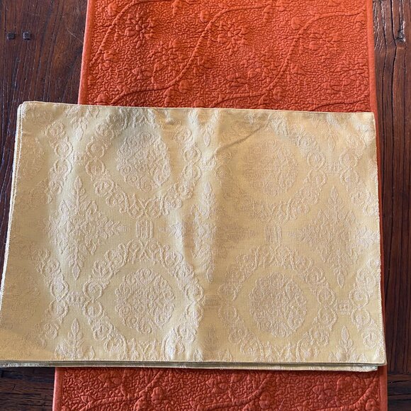 Pier 1 Imports Gold Jacquard Placemats – Set of 4 - Perfect for the Holidays - Picture 2 of 9